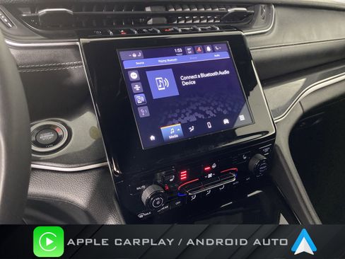 Used 2023 Jeep Grand Cherokee L Laredo image 2