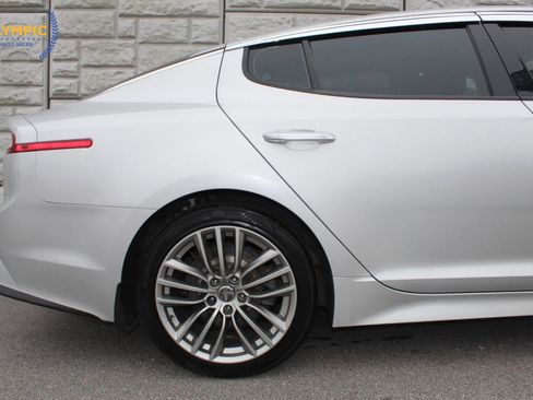 Used 2018 Kia Stinger image 12