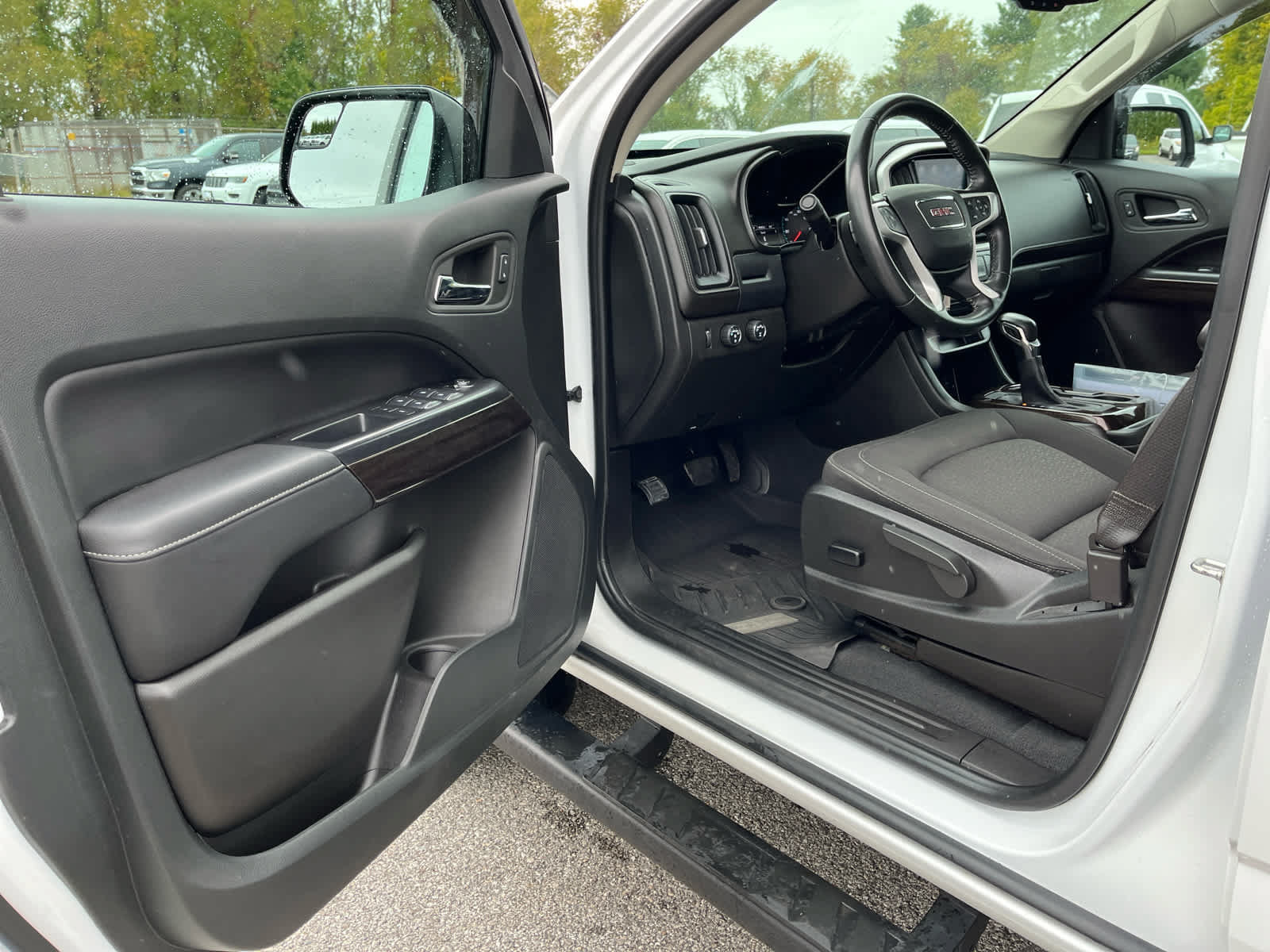 Used 2022 GMC Canyon Elevation w/ Trailering Package AWD/4WD image 9