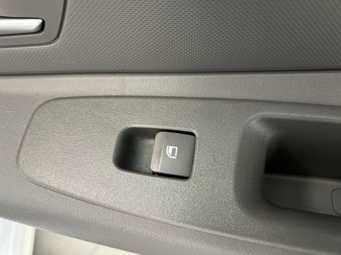 Used 2024 Hyundai Elantra SEL image 18