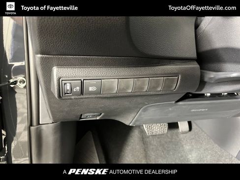 Used 2026 Toyota Corolla SE FWD image 31