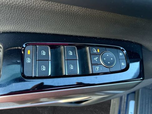 Used 2022 Nissan Pathfinder Platinum w/ Cargo Package AWD/4WD image 14