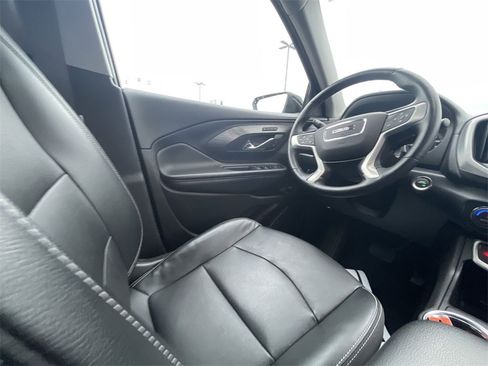 Used 2023 GMC Terrain SLT image 13