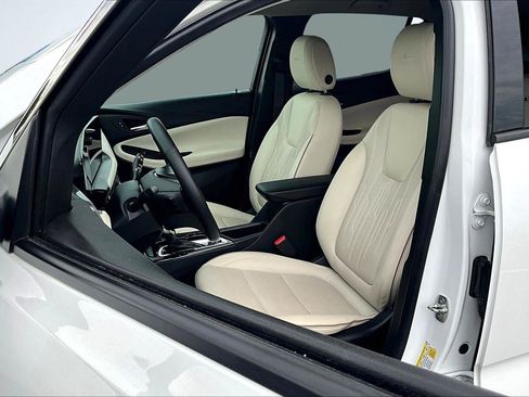 Certified 2024 Buick Encore GX Avenir image 25