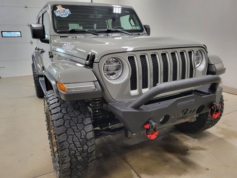 Used 2022 Jeep Wrangler Unlimited Sahara w/ LED Lighting Group AWD/4WD image 15