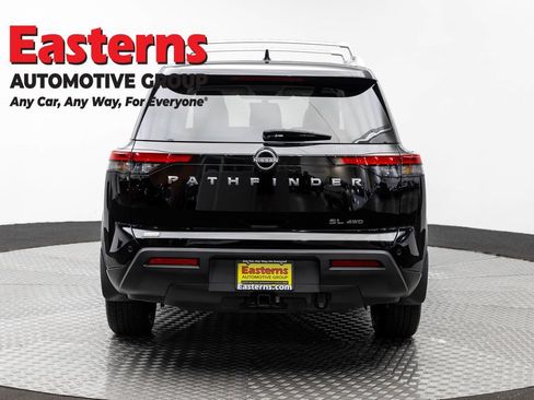Used 2023 Nissan Pathfinder SL w/ SL Premium Package AWD/4WD image 6