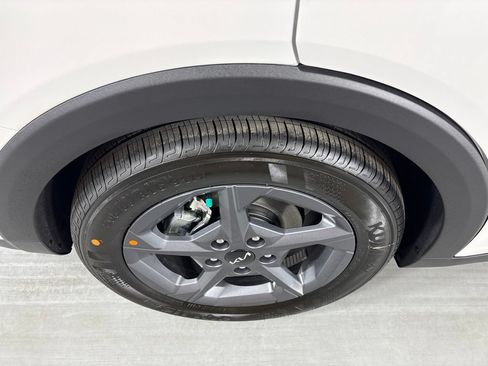New 2026 Kia K4 FWD image 10