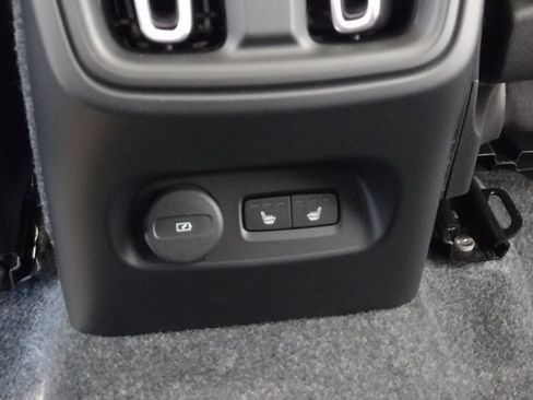 New 2026 Volvo XC40 B5 Plus w/ Protection Package Premier image 22