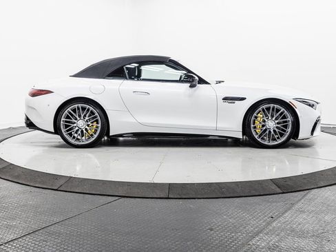 Used 2022 Mercedes-Benz SL 55 AMG 4MATIC w/ Driver Assistance Package image 36