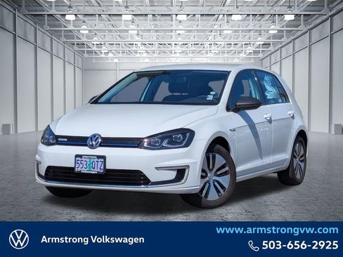 Used 2016 Volkswagen e-Golf SE FWD image 1
