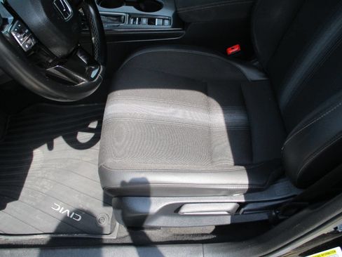 Used 2023 Honda Civic Sport image 5