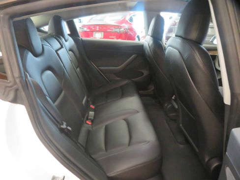 Used 2022 Tesla Model 3 Long Range image 23