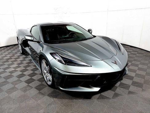Used 2022 Chevrolet Corvette 1LT image 2