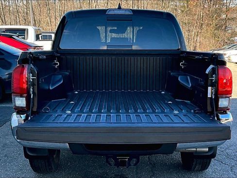 Certified 2021 Toyota Tacoma SR5 image 29