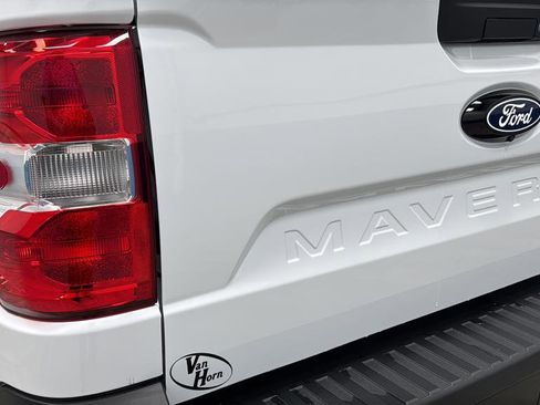 Used 2025 Ford Maverick XL w/ Equipment Group 101A AWD/4WD image 34