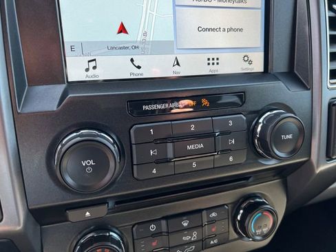Used 2018 Ford F150 XLT w/ Equipment Group 302A Luxury AWD/4WD image 19