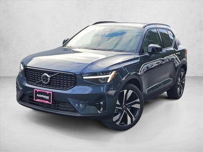 New 2026 Volvo XC40 B5 Ultra w/ Climate Package