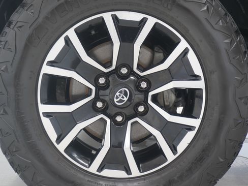 Used 2021 Toyota Tacoma TRD Sport RWD image 24