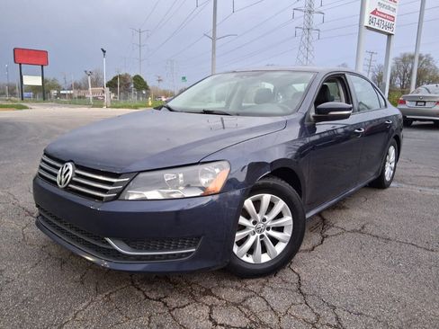 Used 2014 Volkswagen Passat 2.5 S FWD image 1