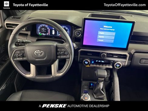 Certified 2025 Toyota 4Runner Limited AWD/4WD image 16