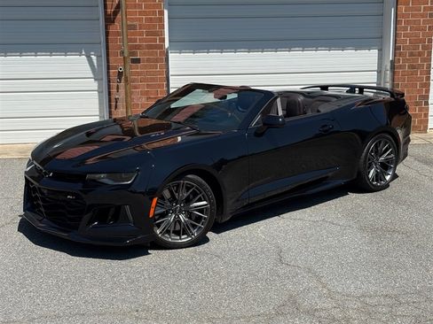 Used 2023 Chevrolet Camaro ZL1 RWD image 14