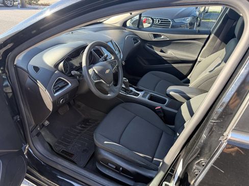 Used 2016 Chevrolet Cruze LT w/ Convenience Package image 11