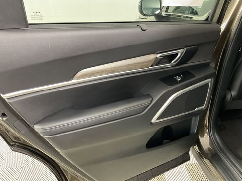 Used 2022 Kia Telluride EX image 19