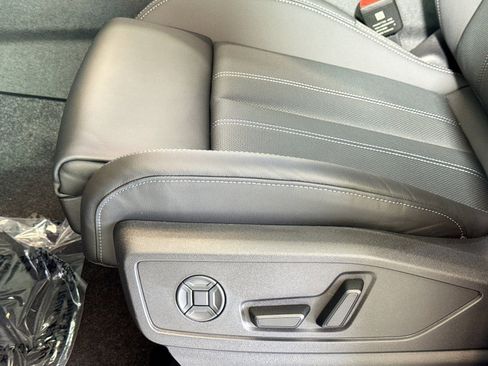 New 2025 Audi Q5 Premium Plus image 16