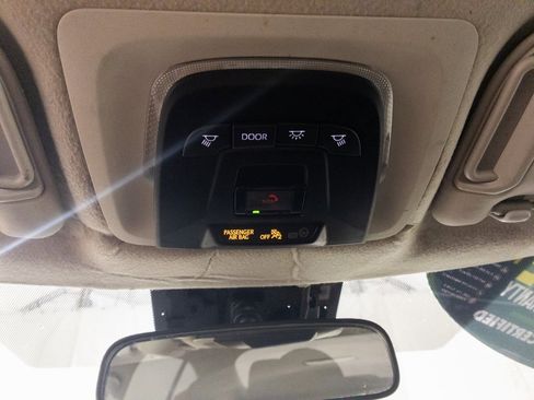 Used 2024 Toyota Corolla LE image 30