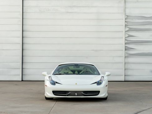 Used 2012 Ferrari 458 Italia Coupe RWD image 3