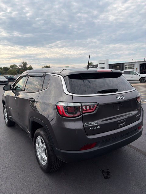 Used 2022 Jeep Compass Sport AWD/4WD image 7