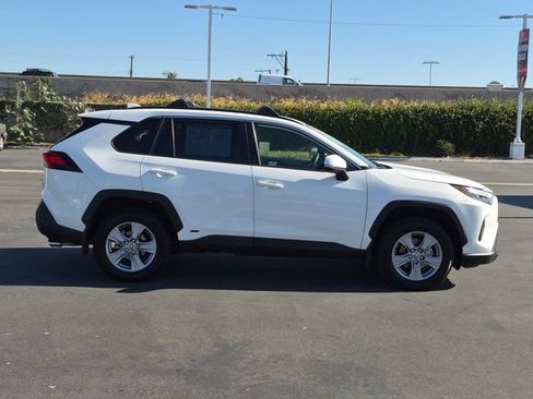 Certified 2025 Toyota RAV4 XLE AWD/4WD image 4