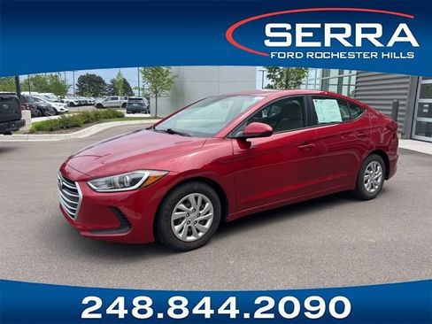 Used 2017 Hyundai Elantra SE FWD image 1