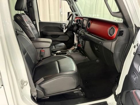 Used 2018 Jeep Wrangler Unlimited Rubicon AWD/4WD image 7