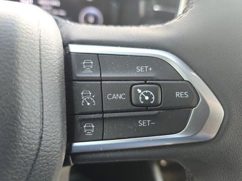 Used 2024 Jeep Compass Limited w/ High Altitude Package image 25