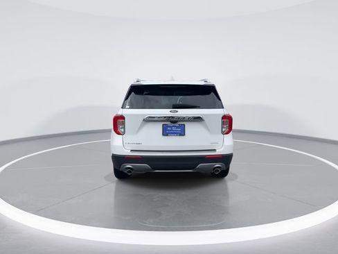 Certified 2022 Ford Explorer Limited w/ Equipment Group 301A RWD image 6