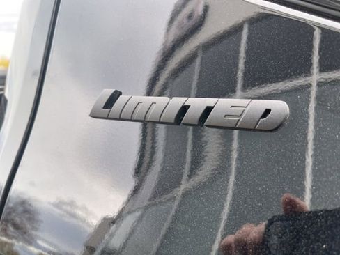 Used 2025 Toyota Tundra Limited image 23