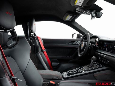 Used 2022 Porsche 911 GT3 RWD image 42