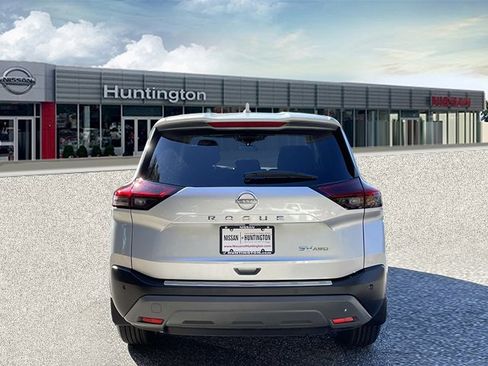 Certified 2023 Nissan Rogue SV image 7