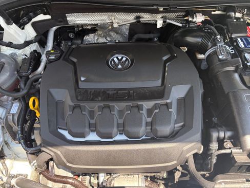 Used 2019 Volkswagen Tiguan SE AWD/4WD image 31