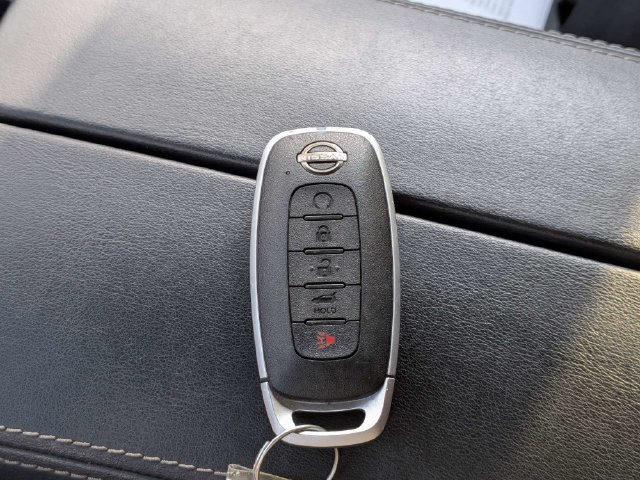 Used 2025 Nissan Rogue SV FWD image 32