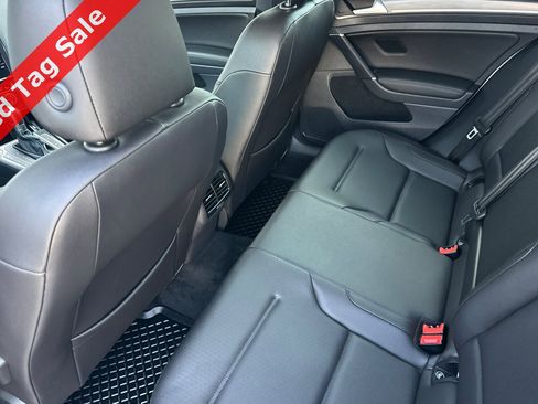 Used 2017 Volkswagen e-Golf SEL Premium image 12