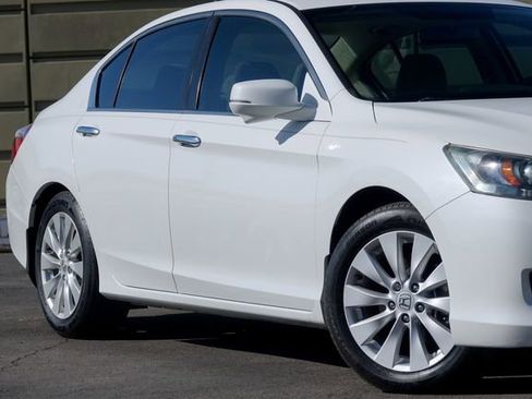 Used 2015 Honda Accord EX image 3