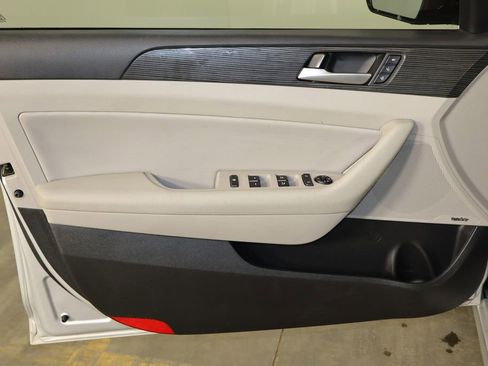 Used 2019 Hyundai Sonata Limited w/ Ultimate Package 04 image 20