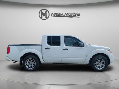 Used 2020 Nissan Frontier SV AWD/4WD image 9