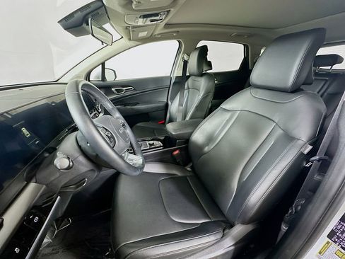 Used 2025 Kia Sportage EX w/ Premium Package FWD image 15