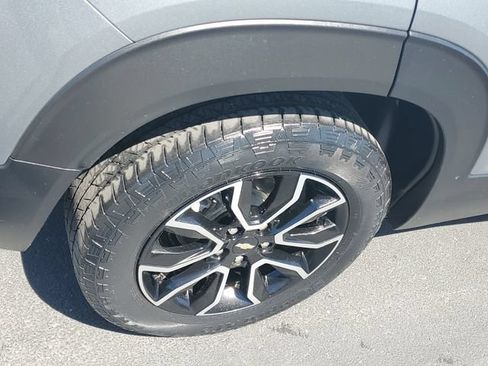 Certified 2023 Chevrolet TrailBlazer ACTIV w/ Technology Package FWD image 5