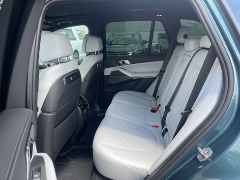 Used 2025 BMW X5 xDrive40i w/ Climate Comfort Package AWD/4WD image 14