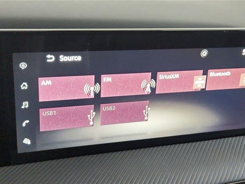 Used 2025 Nissan Kicks SR AWD/4WD image 34