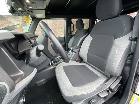 Used 2022 Ford Bronco Big Bend image 14